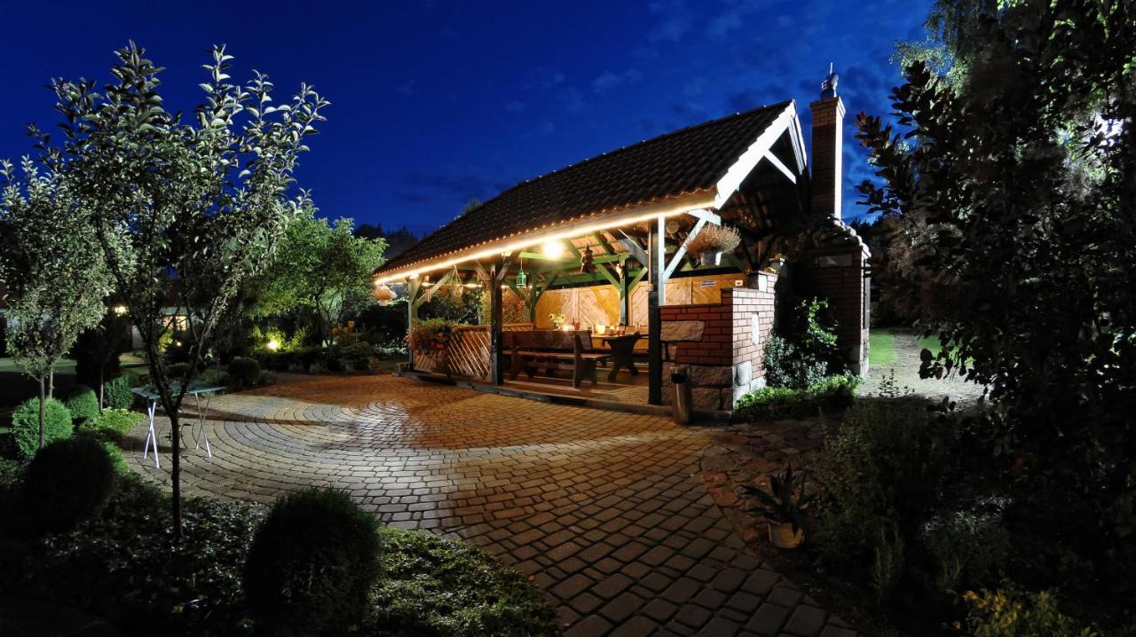 Szumi Las Events & Apartments Regimin Экстерьер фото